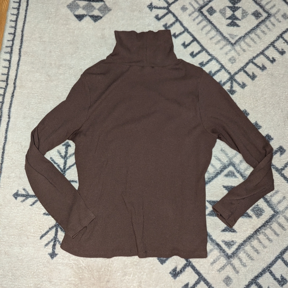 Tightfit turtleneck